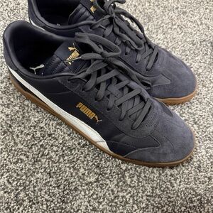 Puma navy and white Men's 5v5 shoes